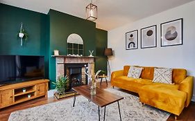 Stylish 2 Bedroom Flat - Close To Newcastle City Centre